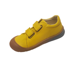 Naturino Sneaker Yellow - Schritt für Schritt